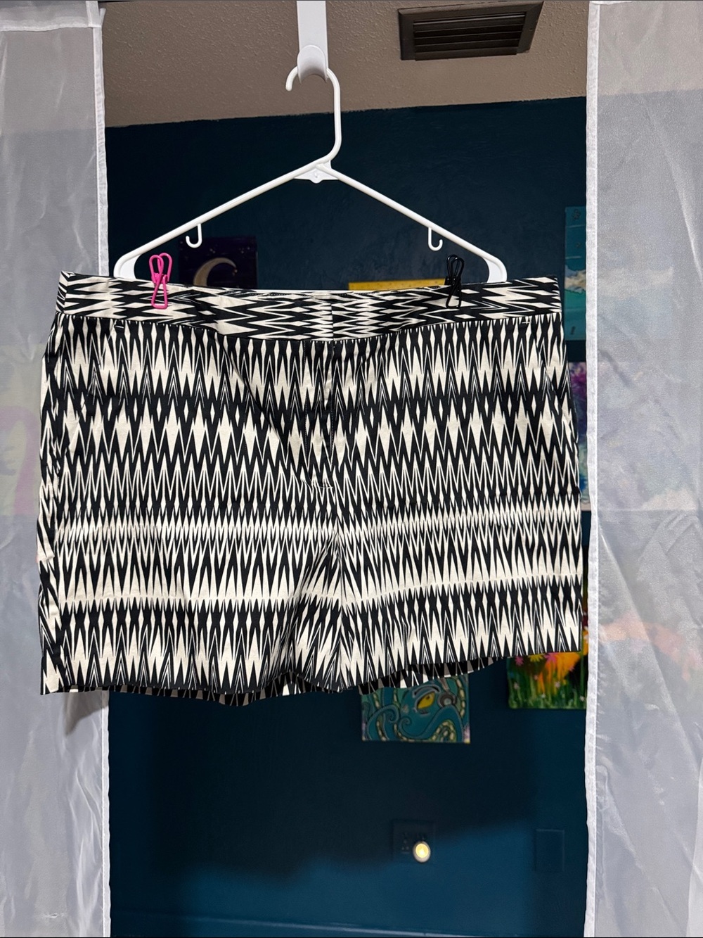 Black & White Geometric Women's Shorts - Picture 1 of 9
